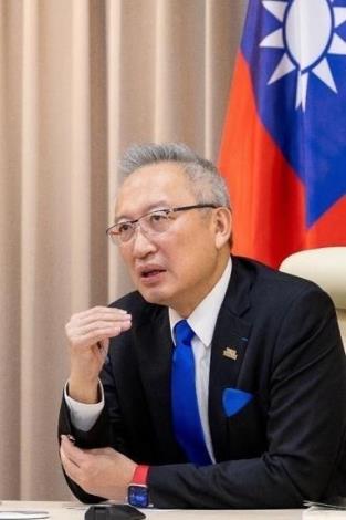 圖說二：外交部政務次長吳志中強調民主友盟國家應團結以對抗中國的野心。