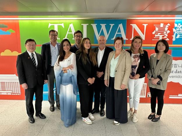 圖說：比利時聯邦眾議院外交委員會訪問團在主席范荷芙（Els Van Hoof）（右三）女士率領下訪問台灣。