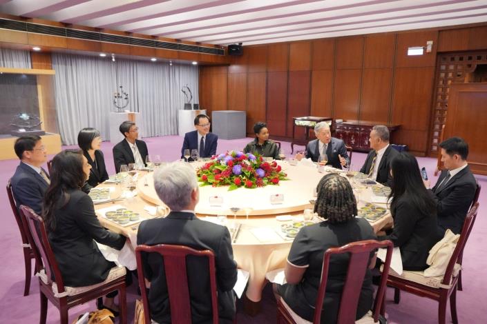 圖說一：外交部政務次長田中光午宴歡迎友邦駐聯合國常任代表訪台團。