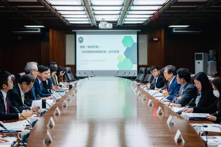 圖說三：外交、衛福雙部長會議氣氛坦誠熱烈。