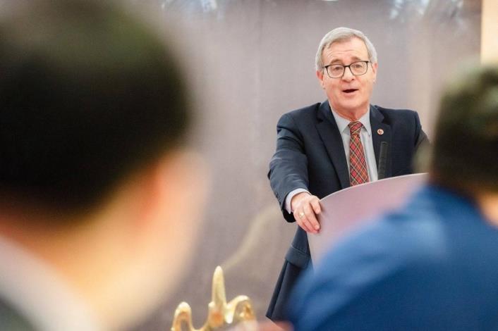 圖說二：加拿大聯邦參議院加台國會議員友好協會共同主席麥唐諾（Michael L. MacDonald）代表訪團致詞。