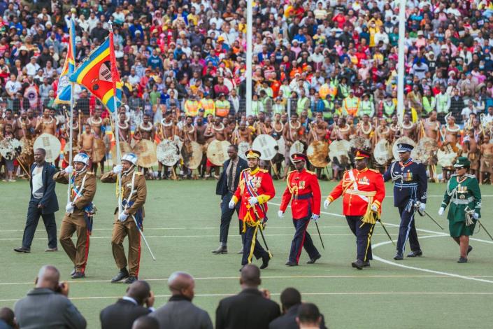 圖說四：史瓦帝尼王國國王恩史瓦帝三世（H.M. King Mswati III）57歲華誕慶典閱兵儀式。