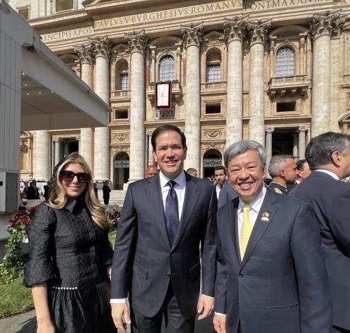 圖說五：總統特使陳建仁前副總統與美國國務卿盧比歐（Marco Rubio）合影。
