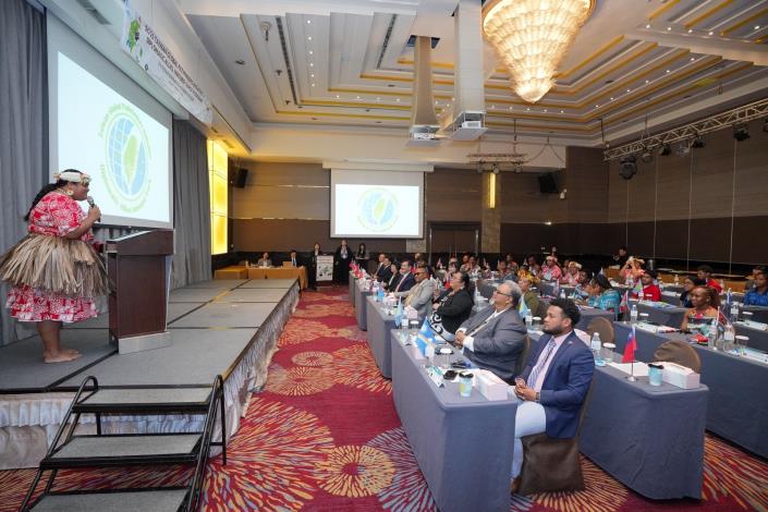 圖說三：參與「永續觀光」主題課程之吐瓦魯籍學員分享學習成果。