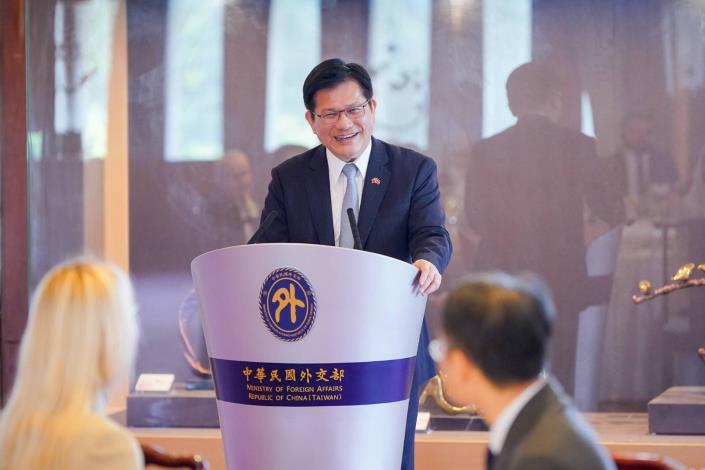 圖說一：外交部長林佳龍致詞歡迎拉脫維亞國會友台小組主席齊翠蓮（Ingrīda Circene）率團訪台。