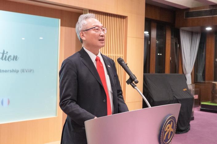 圖一：外交部政務次長吳志中開場致詞。