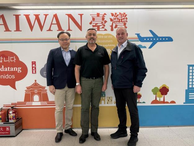 圖說二：右起為寇貝克（Richard Colbeck）參議員及契斯特（Darren Chester）眾議員。