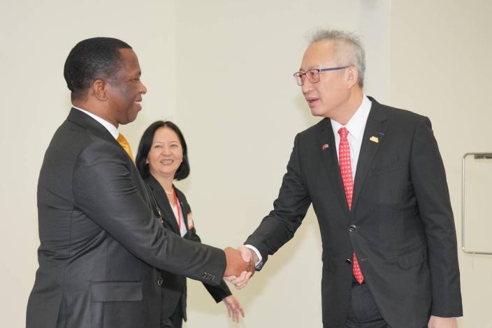 圖說一：外交部政務次長吳志中代表我國政府歡迎史瓦帝尼王國眾議院議長馬布札（Jabulani Mabuza）率團訪台。