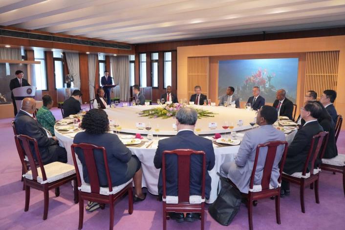 圖說三：外交部長林佳龍設宴歡迎史瓦帝尼王國眾議院議長馬布札（Jabulani Mabuza）訪問團。