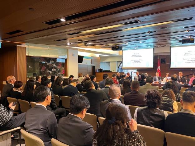 圖說三：現場出席踴躍，氣氛熱絡。