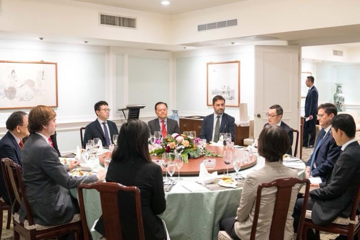 圖說三：外交部政務次長陳明祺晚宴歡迎葡萄牙跨黨派國會議員訪問團。