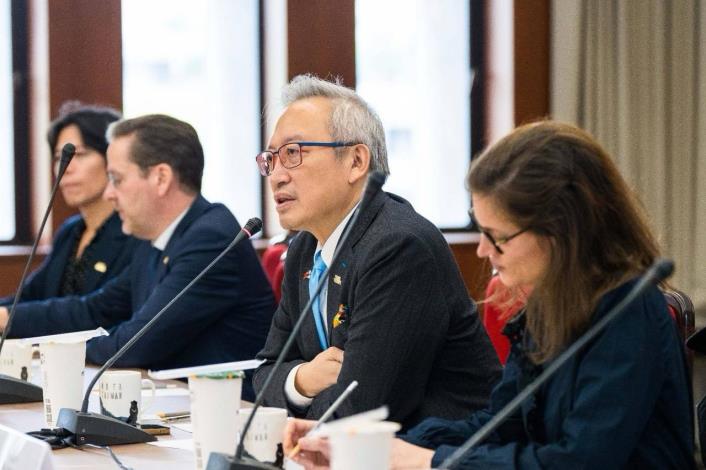 圖說一：外交部政務次長吳志中開場致詞。