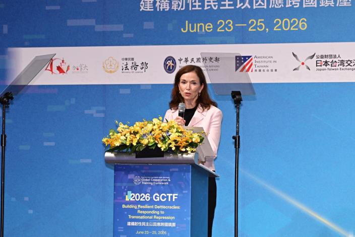 圖說二：加拿大駐台北貿易辦事處代表何曼麗（Marie-Louise Hannan）代表「全球合作暨訓練架構」（GCTF）夥伴國家於開幕致詞。