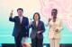 圖說三：蔡英文總統（中）、外交部長吳釗燮（左）及駐台使節團團長聖文森及格瑞那丁大使柏安卓（H.E. Ambassador Andrea Clare Bowman）（右）共同向嘉賓祝酒。