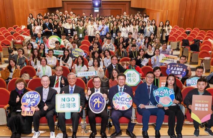 圖說四：2025年「外交部NGO國際事務人才培訓班」全體學員合影。