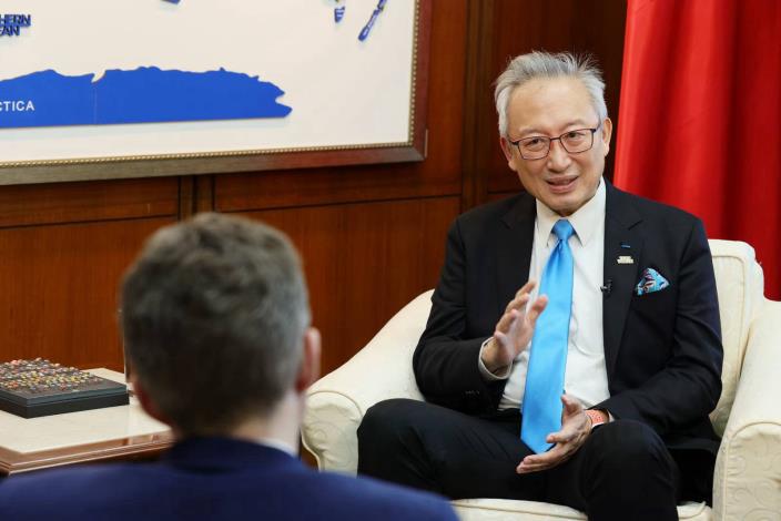 圖說二：外交部政務次長吳志中表示，台灣持續深化與理念相近國家合作，拓展國際空間，並維持區域穩定。