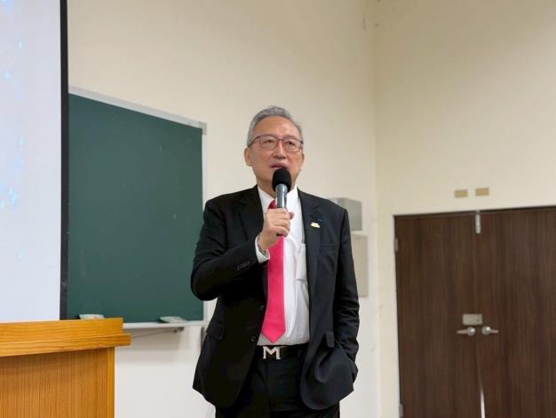 圖說四：外交部政務次長吳志中在中興大學社管大樓的演講活動，現場將近80位學生出席。