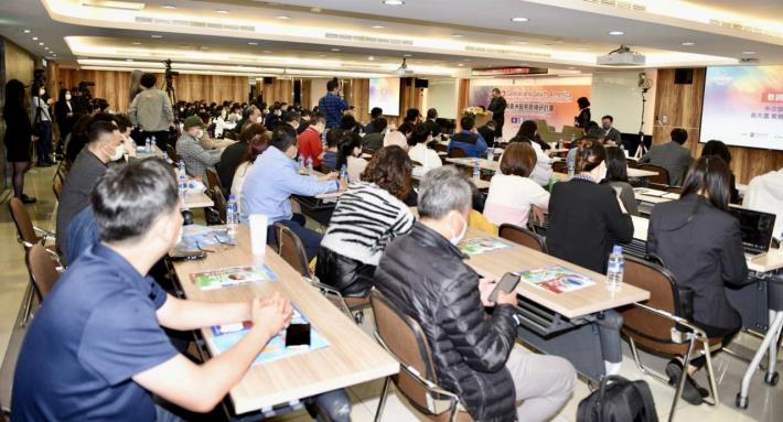 圖說四：「中南美洲貿易商機研討會」活動，計有超過150家我國進出口廠商報名參加，參與踴躍，現場交流討論熱烈。