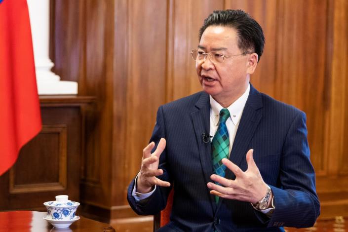 圖說二：外交部長吳釗燮呼籲全球民主國家協同合作捍衛得來不易的自由民主價值。