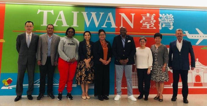 A delegation of permanent representatives of diplomatic allies to the United Nations Office at Geneva and other international organizations arrives in Taiwan.