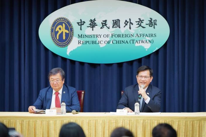 1. Foreign Minister Lin (right) and Health Minister Chiu (left) speak on growing international support for Taiwan’s participation in WHO and the WHA as they call on WHO to facilitate Taiwan’s participation