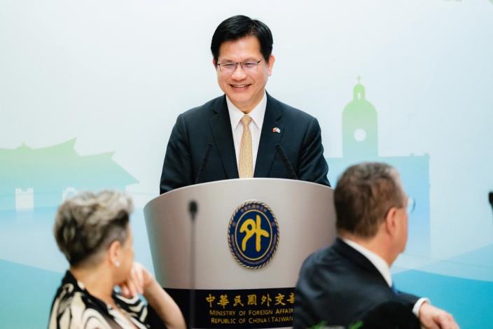 2. Minister Lin delivers remarks.