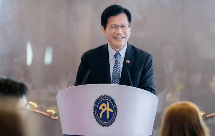 1. Minister Lin delivers a speech welcoming the delegation led by Chair Battistel.