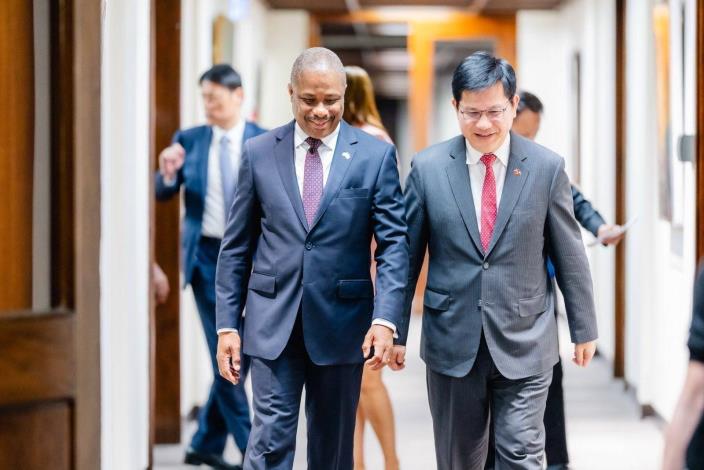 1. Minister Lin (right) welcomes Minister Jean-Baptiste (left) on his first visit to Taiwan.