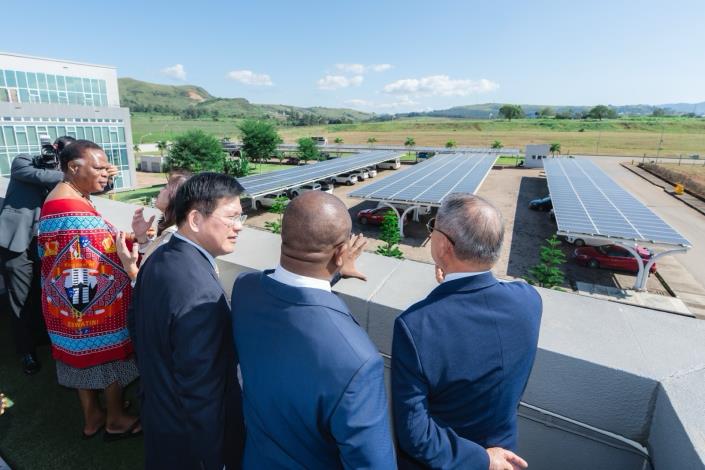 Minister Lin (third right) tours the planned site for the first phase of the TIIP project.