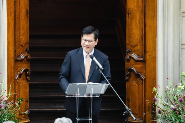 1. Minister Lin delivers remarks at the HCSS.