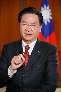 Foreign Minister Wu explains that Taiwan people are determined to promote democracy and protect Taiwan from threats