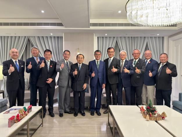 photo_6264853625863605516_y