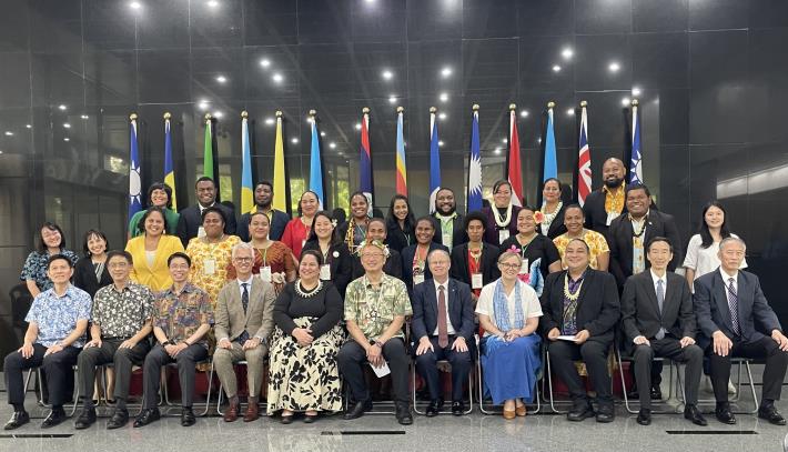 Deputy Minister of Foreign Affairs and Chancellor of the Institute of Diplomacy and International Affairs, Amb. François Chihchung Wu took a group photo with the participants and distinguished guests at the opening ceremony.