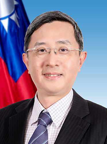 Dr. Roy Chun Lee